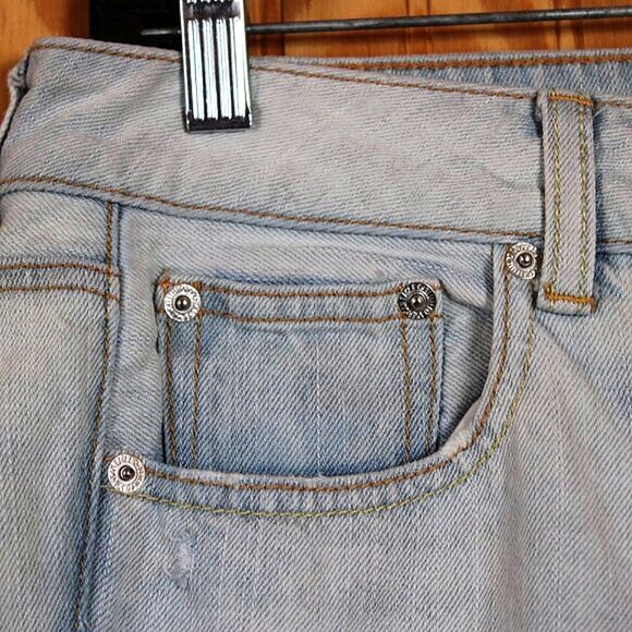 American Eagle Boy Crop Distressed Light Wash Jeans - Size 2 - Picture 5 of 12